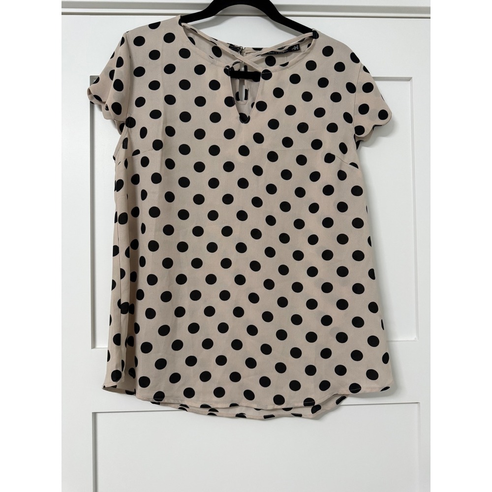 Doe & Rae Polka Dot Blouse Tan Black Scallop Sleeve Keyhole Neck Large NWT